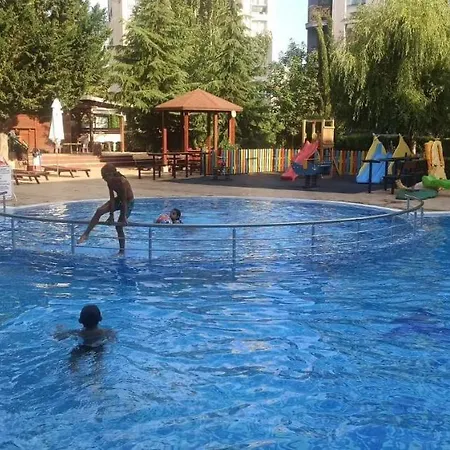 Ξενοδοχείο με διαμερίσματα Rainbow 1 Complex Σάνι Μπιτς